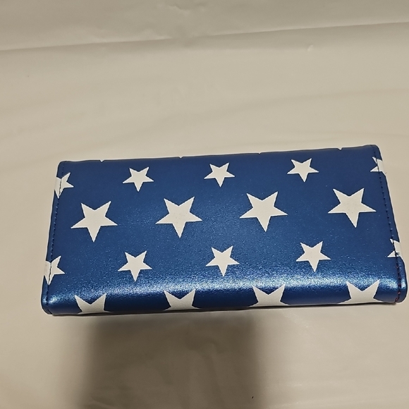 DC Comics Blue and Gold Wonder Woman Wallet - Picture 2 of 6